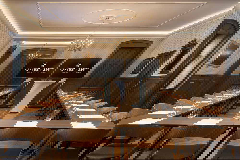 Pro Rege Et Patria (Veľká sála)