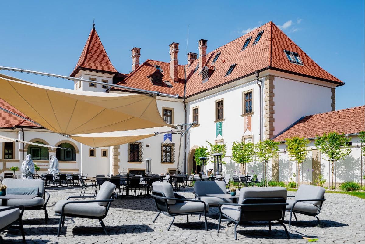 Nádvorie Kaštieľa Pálffy